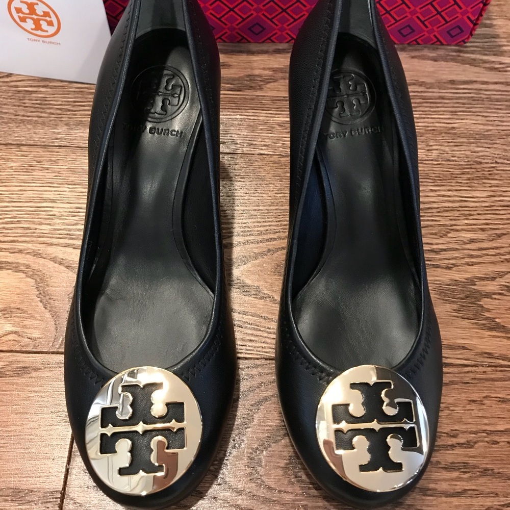 Tory Burch Sally Wedge-size 6 1/2